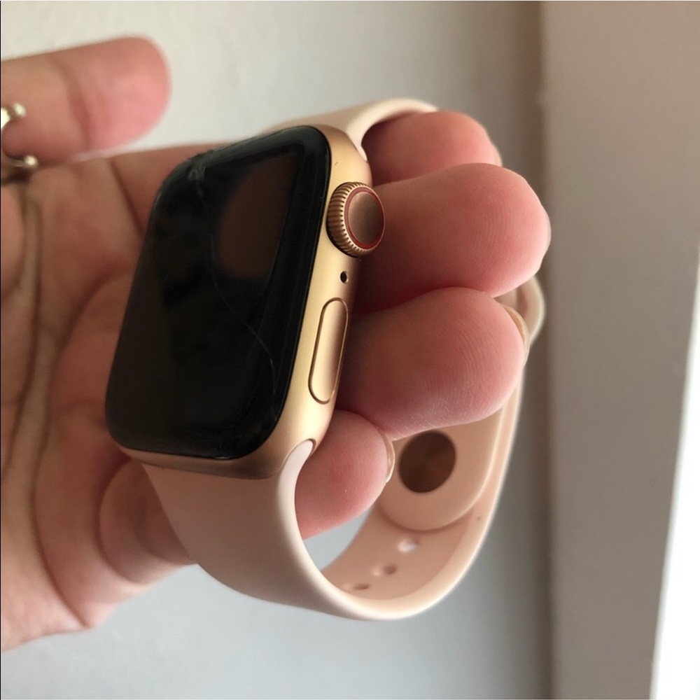 Iwatch series 4 40mm + cellular mode.
